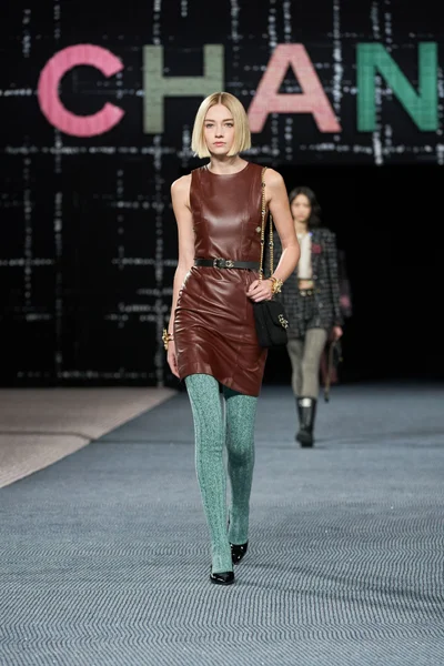 Look 52